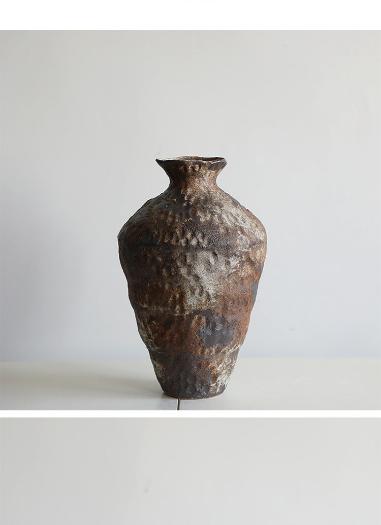 Retro Nostalgic And Dilapidated Coarse Ceramic Jars